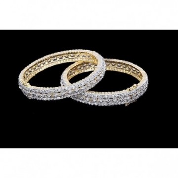 Sparkling designer Zircon...